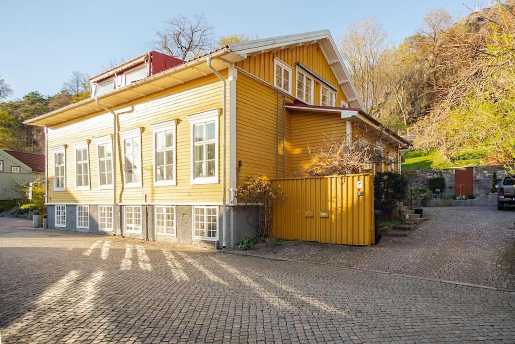 Outstanding Apartment Close To Gothenburg Kungalv Bagian luar foto